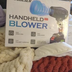 LeafBlower with Dual Batteries